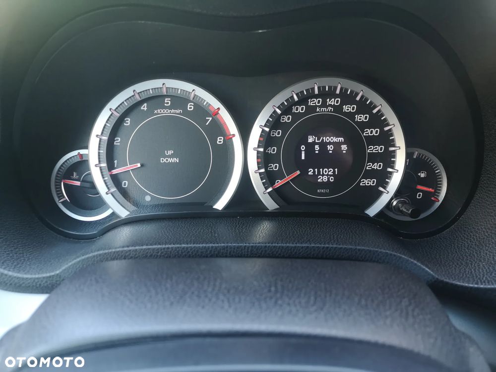 Honda Accord 2.0 Lifestyle - 16