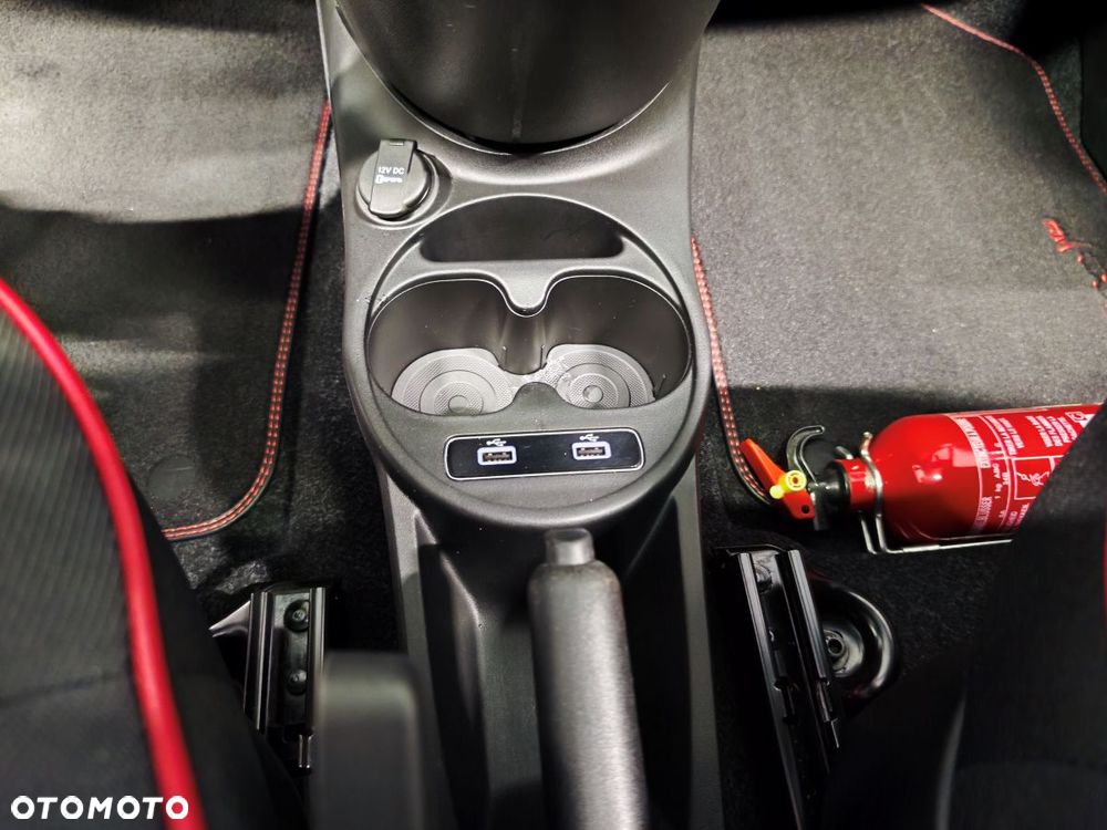 Fiat 500 1.0 Hybrid (RED) - 9