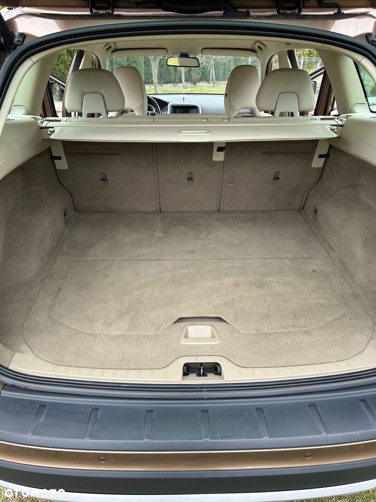 Volvo XC 60 D5 AWD Momentum - 15