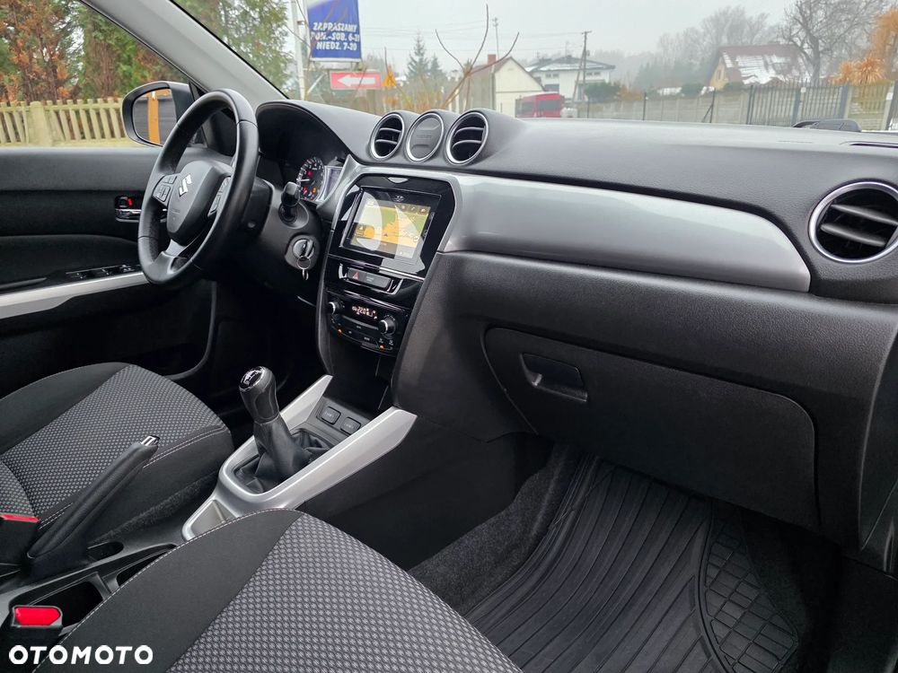 Suzuki Vitara 1.6 Comfort 2WD - 28