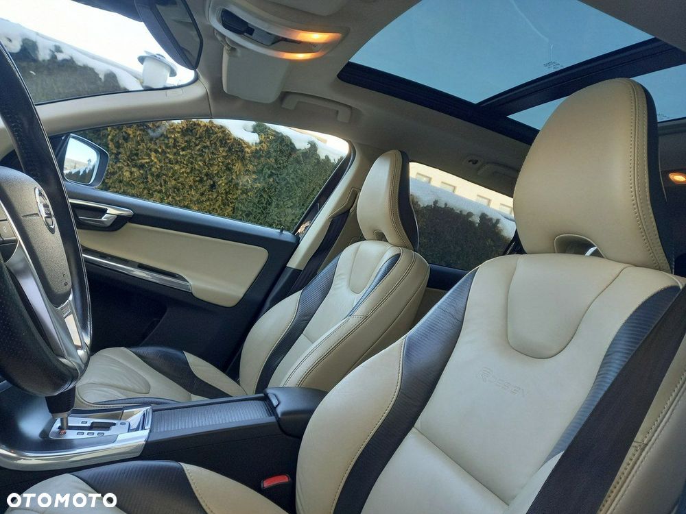 Volvo XC 60 D3 R Design - 29