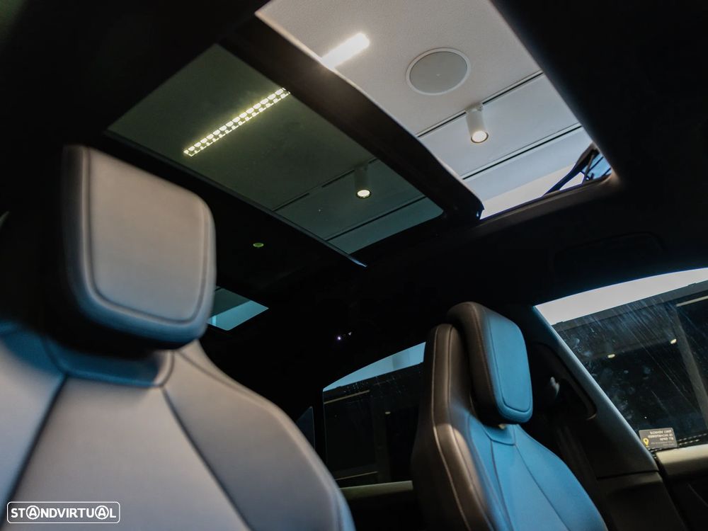 Porsche Macan Electric - 23