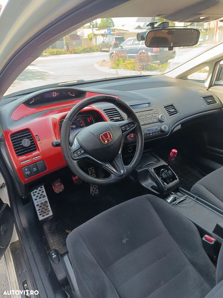 Honda Civic 1.8 S - 8
