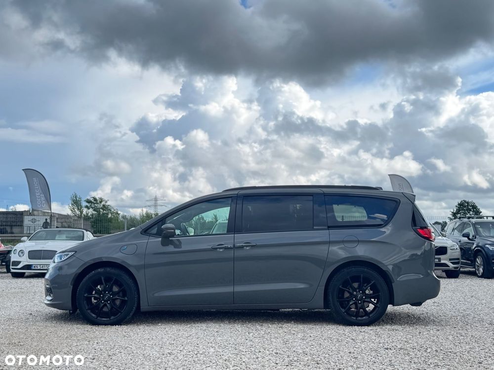 Chrysler Pacifica - 8