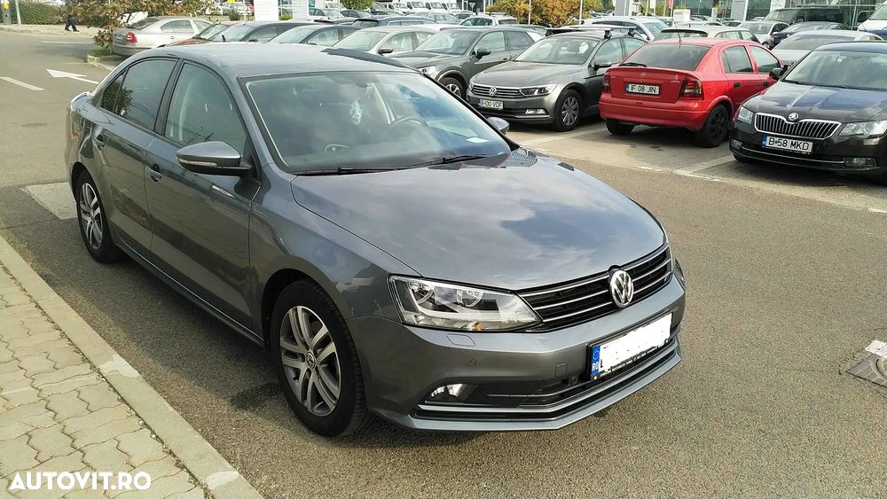 Volkswagen Jetta 2.0 TDI Comfortline - 1