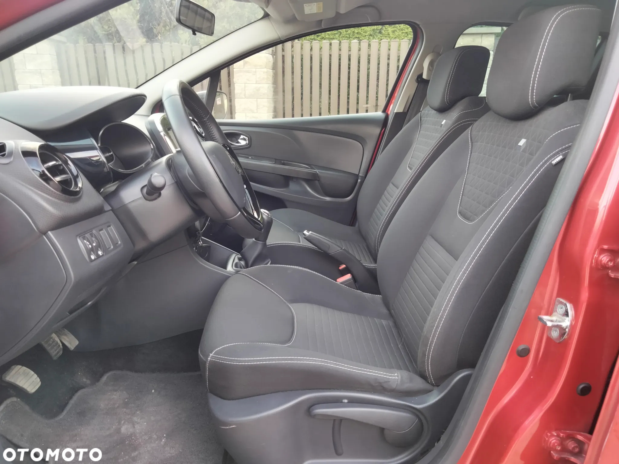 Renault Clio 1.2 16V Limited EU6 - 4