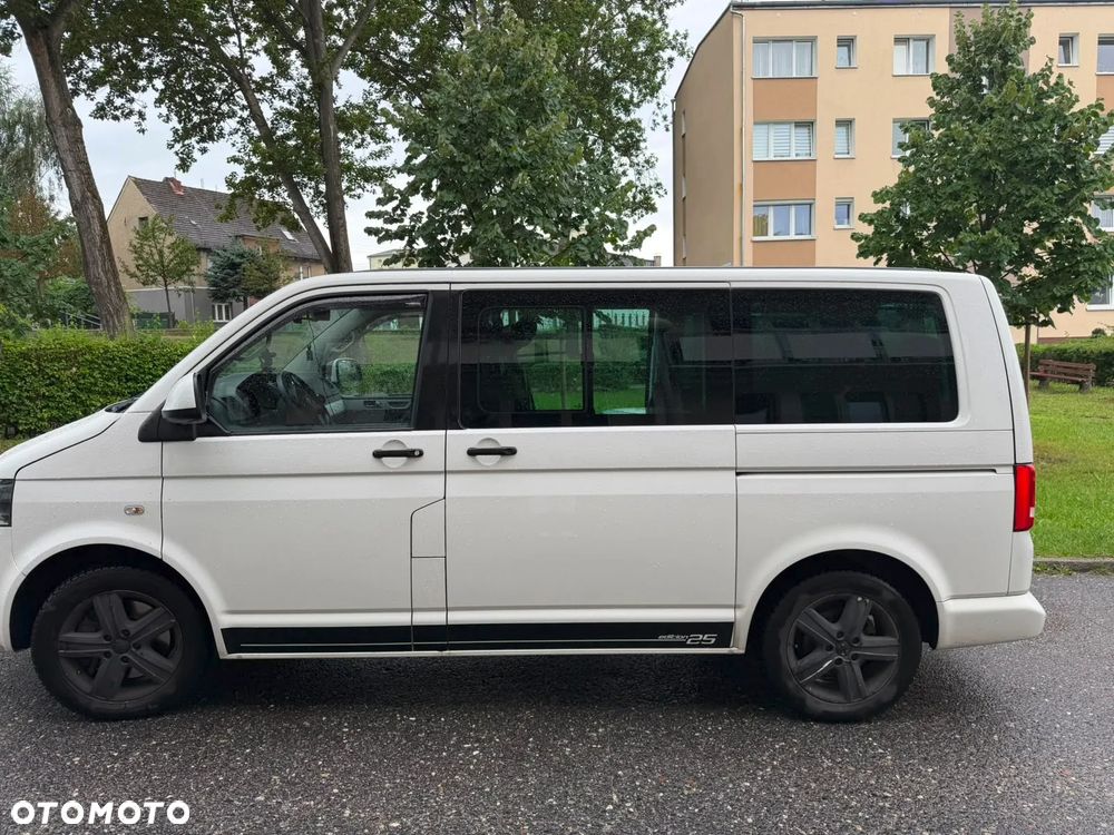 Volkswagen Multivan - 2
