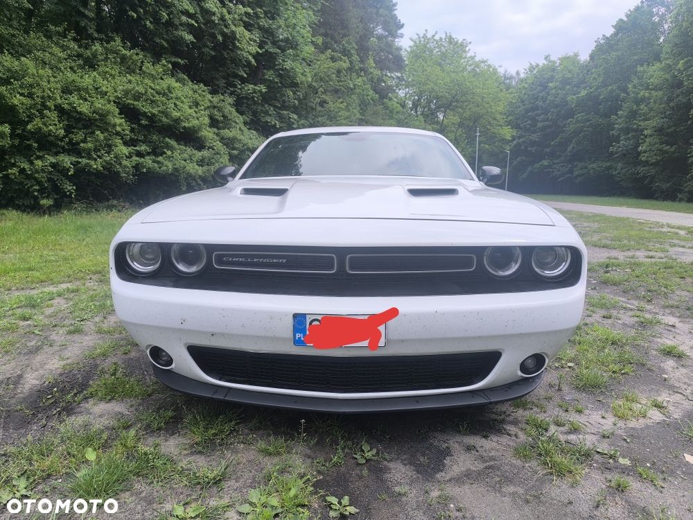 Dodge Challenger - 1