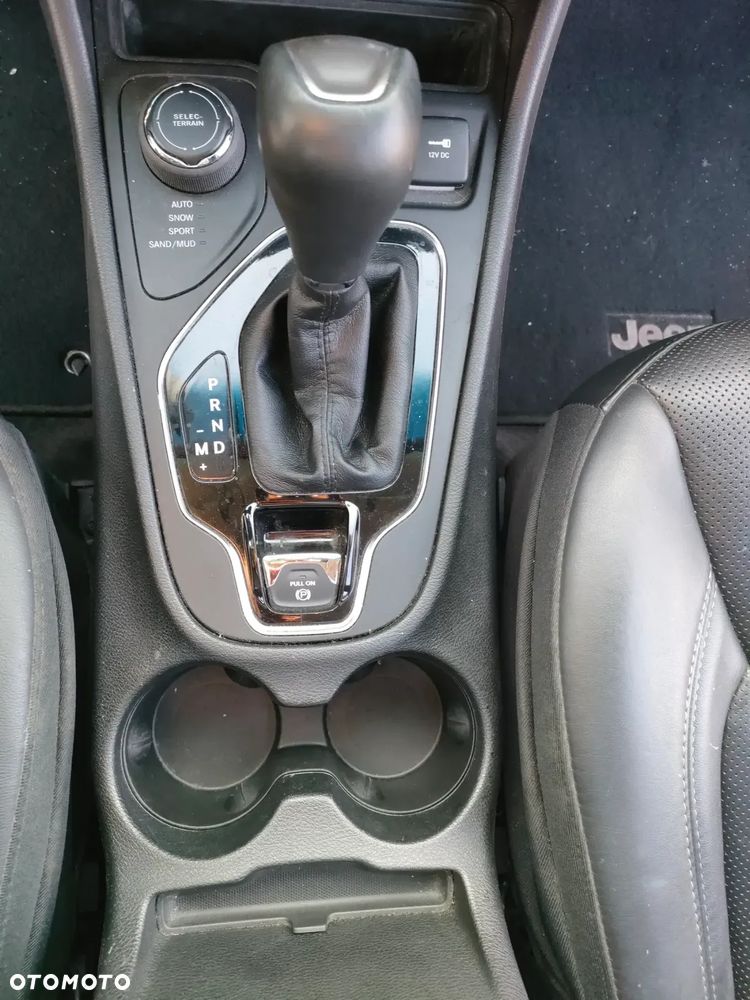 Jeep Cherokee 3.2 V6 Active Drive I Limited - 22