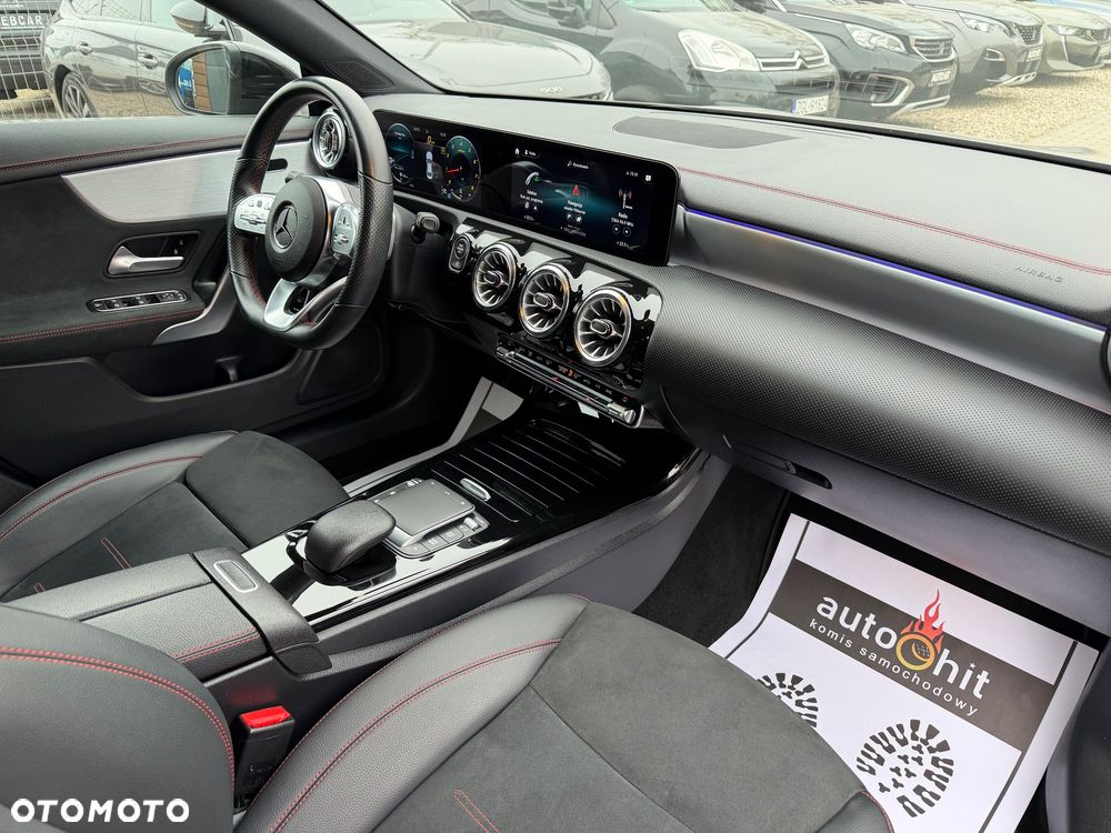 Mercedes-Benz CLA 180 AMG Line 7G-DCT - 37