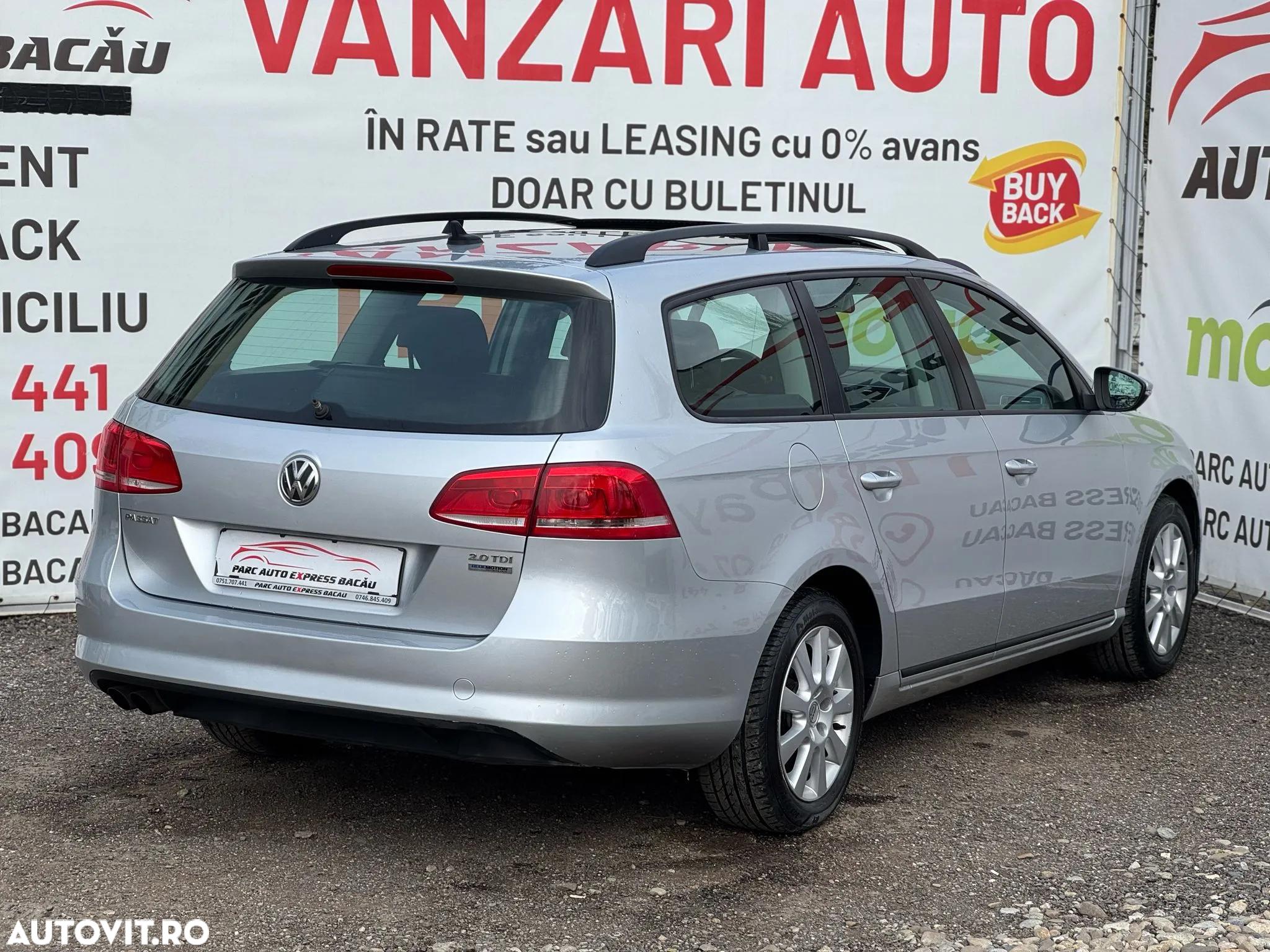 Volkswagen Passat Variant 2.0 TDI Blue TDI Comfortline - 3