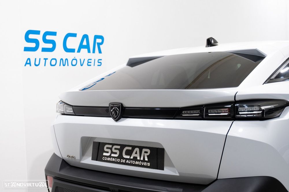 Peugeot 408 1.2 Hybrid Allure e-DCS6 - 9