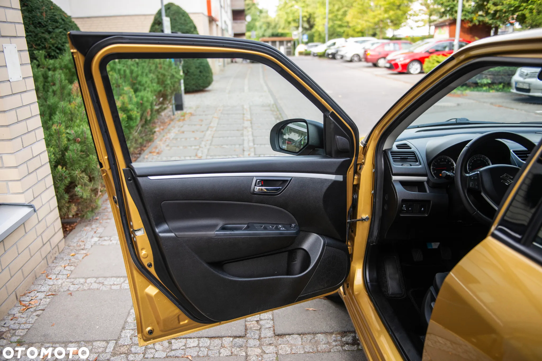 Suzuki Swift 1.2 Premium - 12