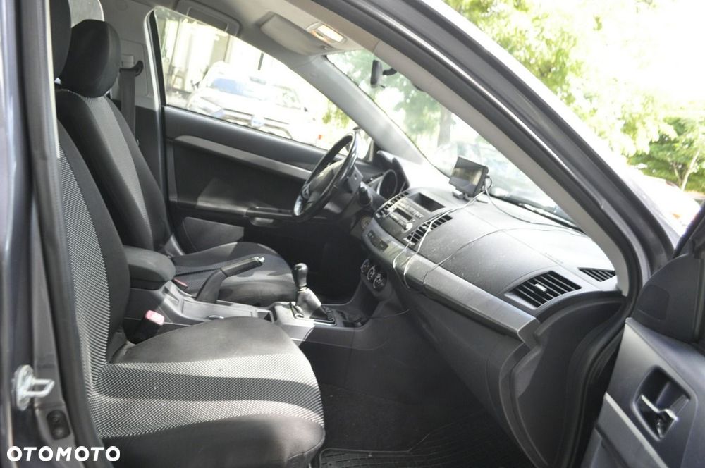 Mitsubishi Lancer - 13