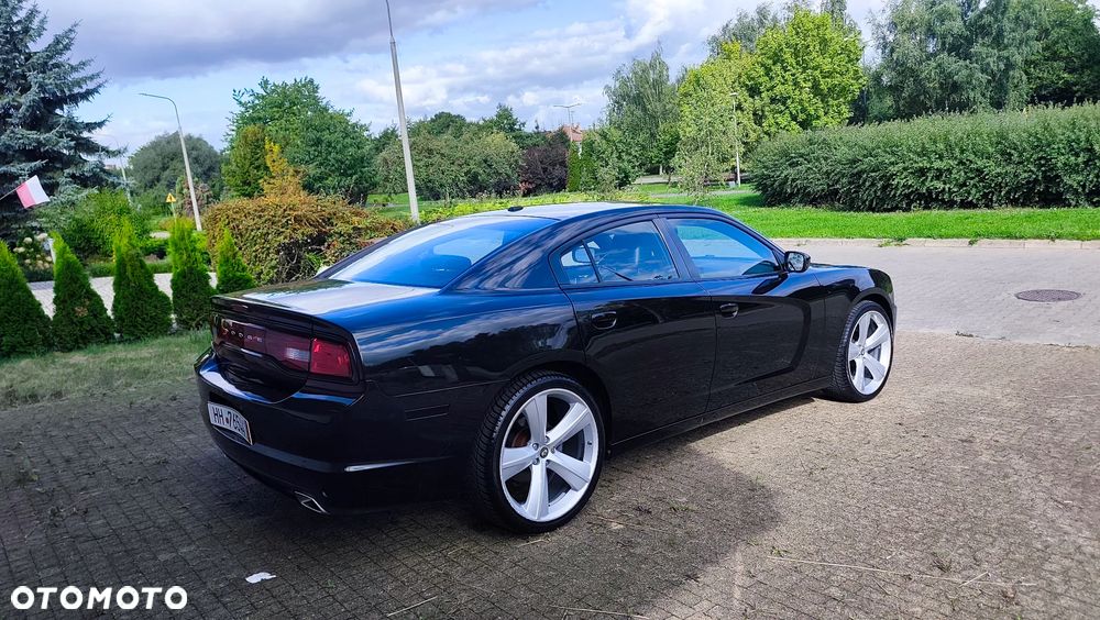 Dodge Charger 3.5 V6 SXT - 11