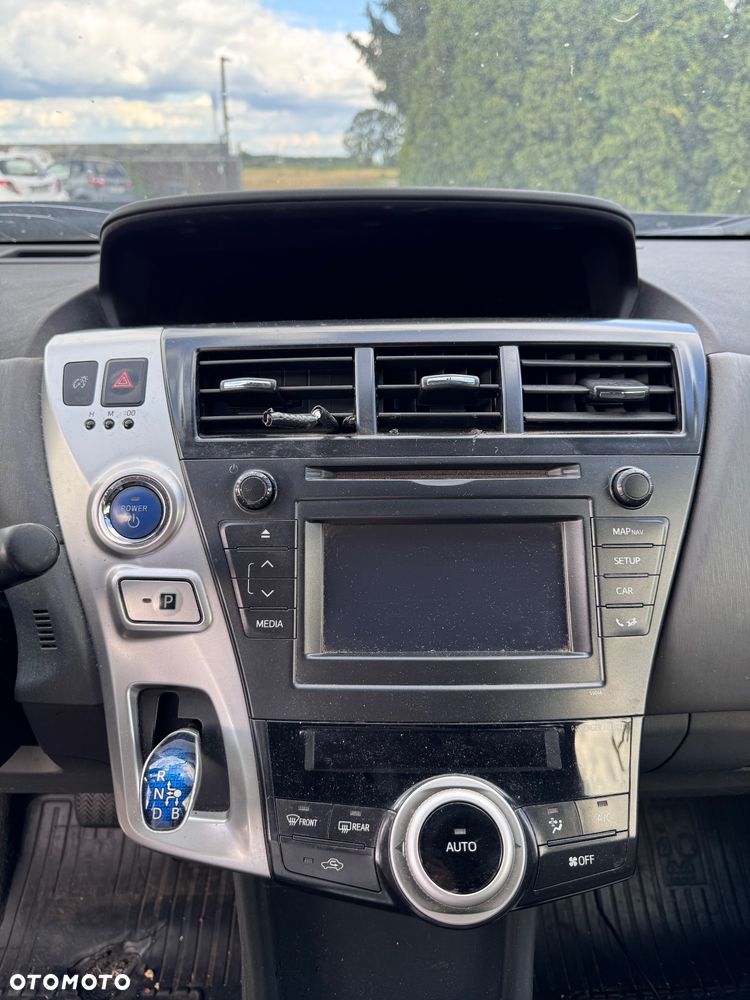 Toyota Prius+ (Hybrid) - 16