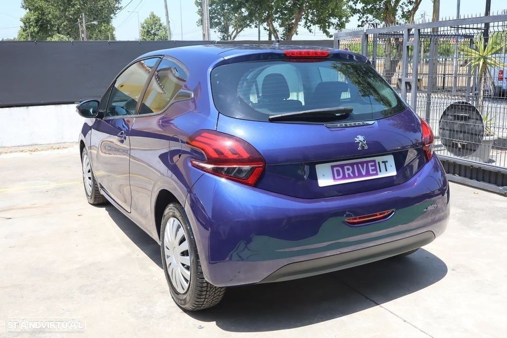Peugeot 208 - 9