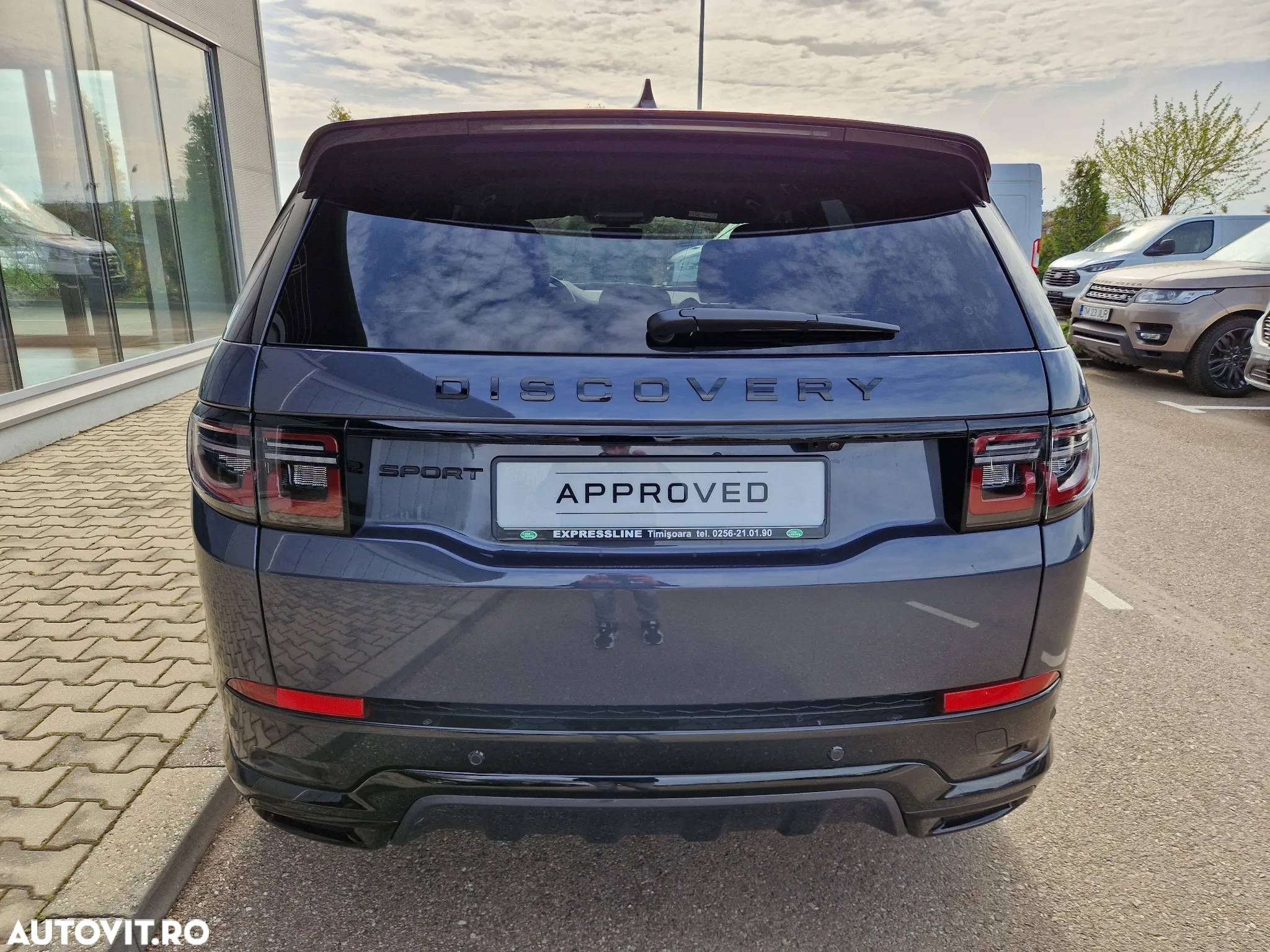 Land Rover Discovery Sport 2.0 D200 R-Dynamic MHEV SE - 3
