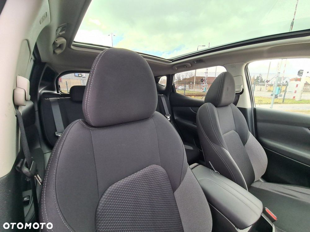 Nissan Qashqai 1.3 DIG-T Tekna - 25
