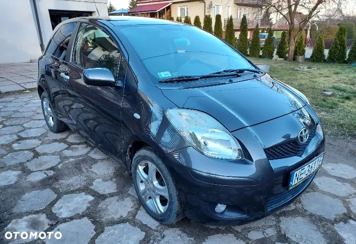 Toyota Yaris 1.33 Premium - 4