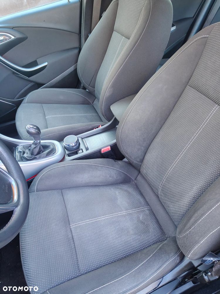 Opel Astra 1.6 Turbo - 6