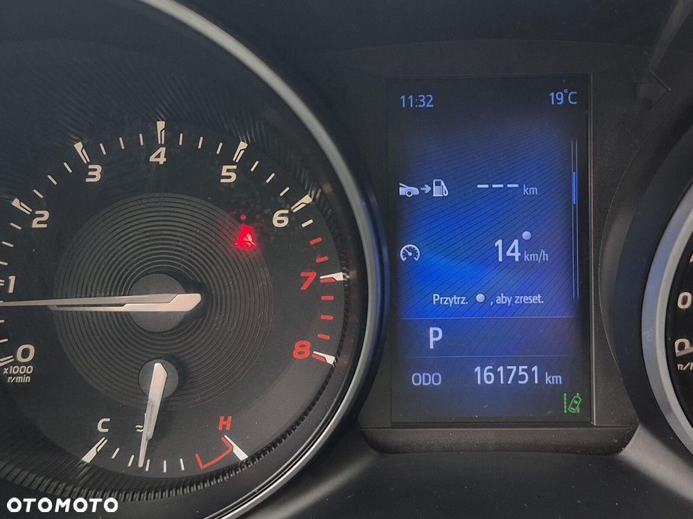 Toyota Avensis 1.8 Prestige MS - 19
