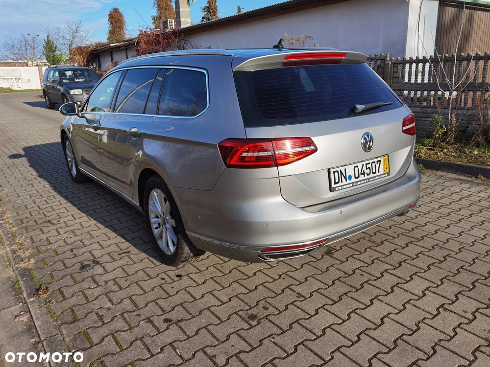 Volkswagen Passat 2.0 TDI Bi-Turbo BMT 4Mot Highline DSG - 27