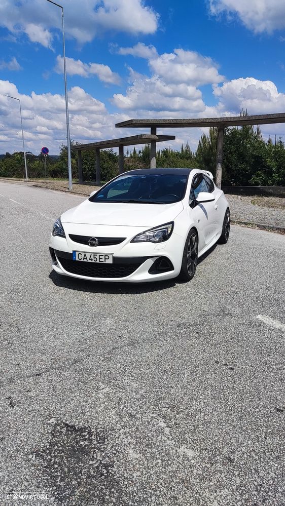 Opel Astra GTC OPC 2.0 T - 2