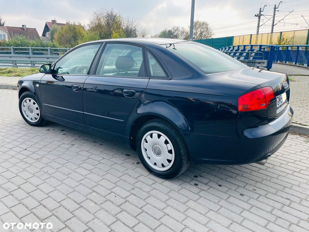 Audi A4 Limousine 1.6 - 6