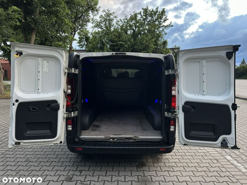 Opel Vivaro - 31