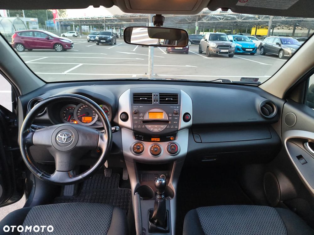 Toyota RAV4 2.2 D-4D Luna - 19