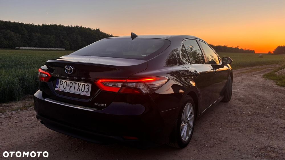 Toyota Camry 2.5 Hybrid Comfort CVT - 18