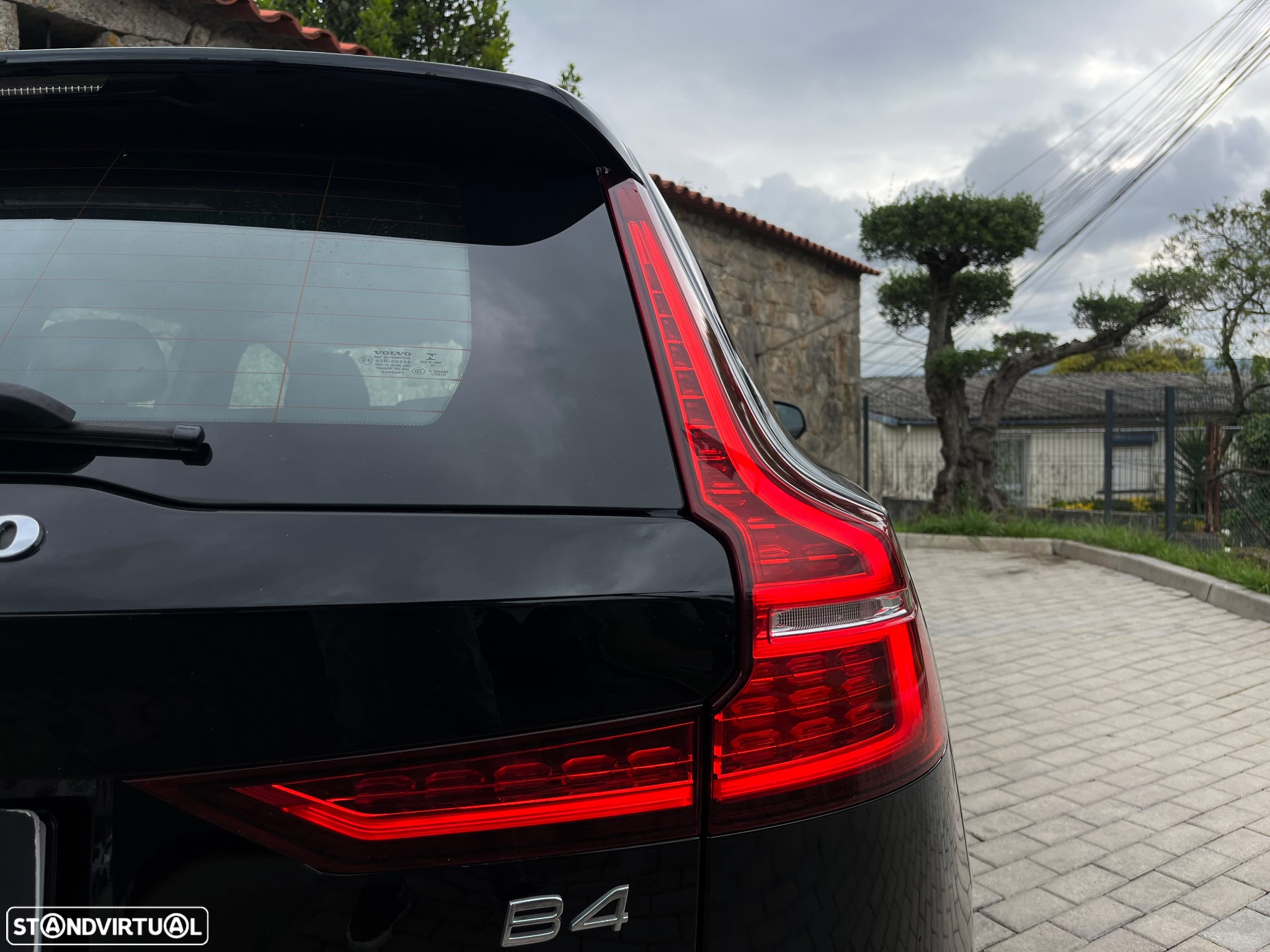 Volvo V60 2.0 B4 Momentum Geartronic - 21