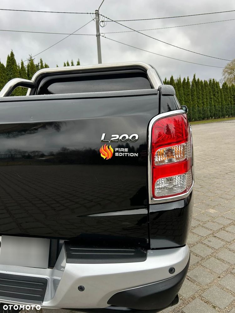 Mitsubishi L200 2.4 d DC Instyle Premiere Edition - 4