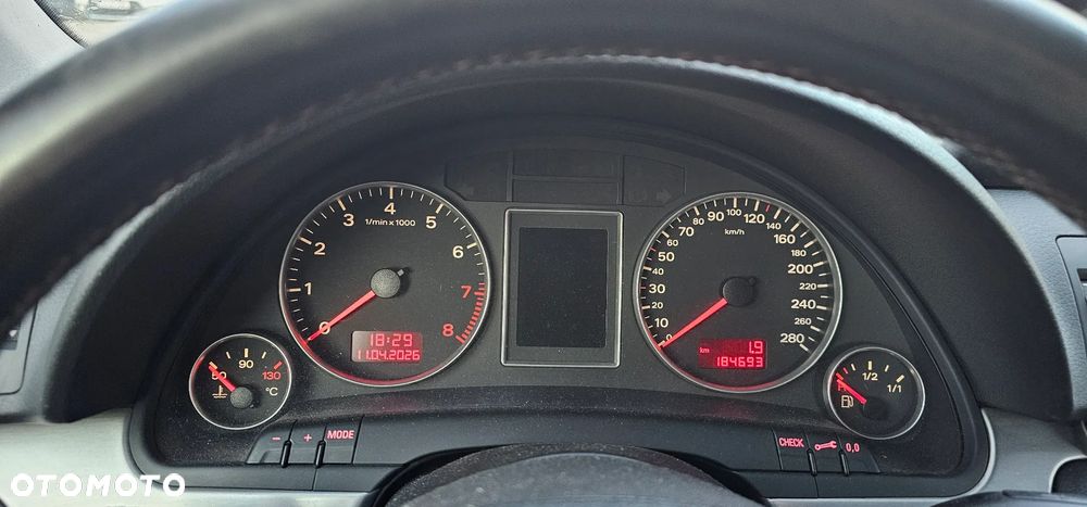 Audi A4 Limousine 2.0 T FSI - 11