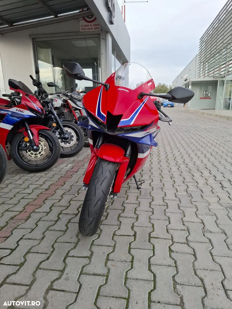 Honda CBR 600RR - 1