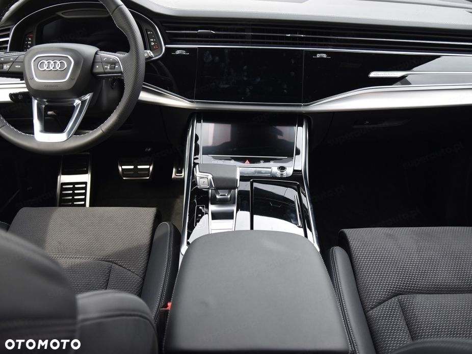 Audi Q8 - 11