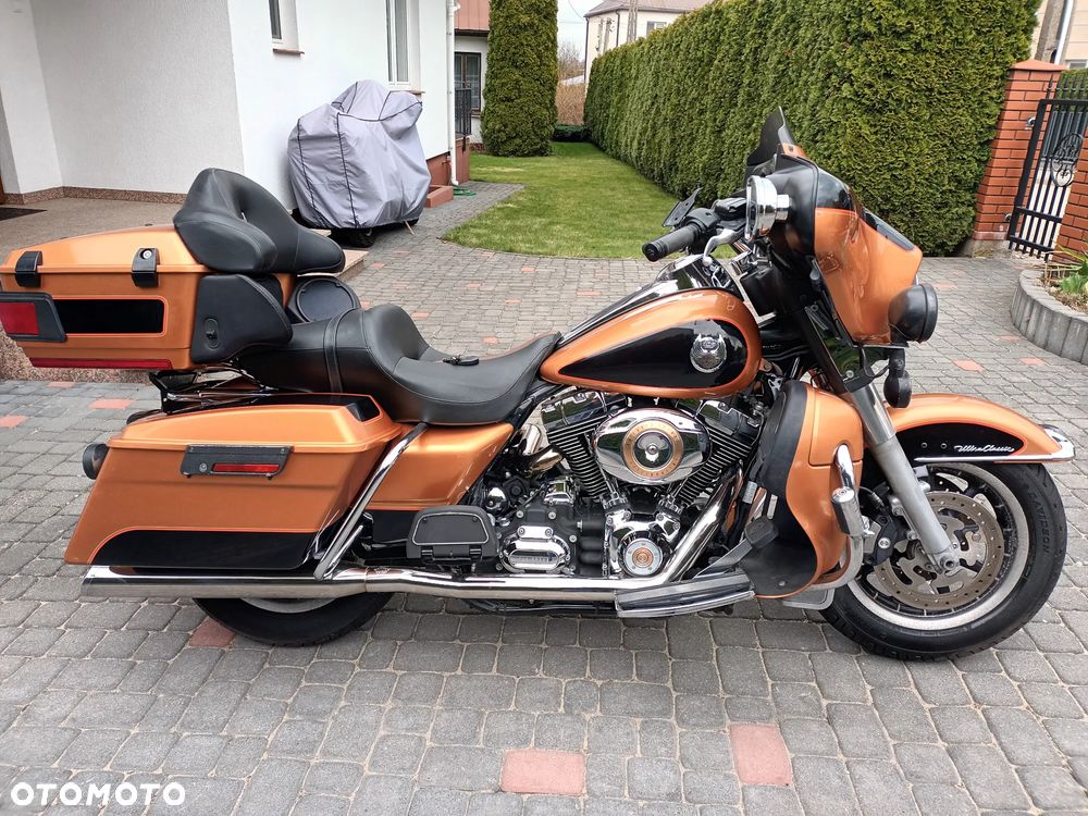 Harley-Davidson FLHTCU Ultra - 21