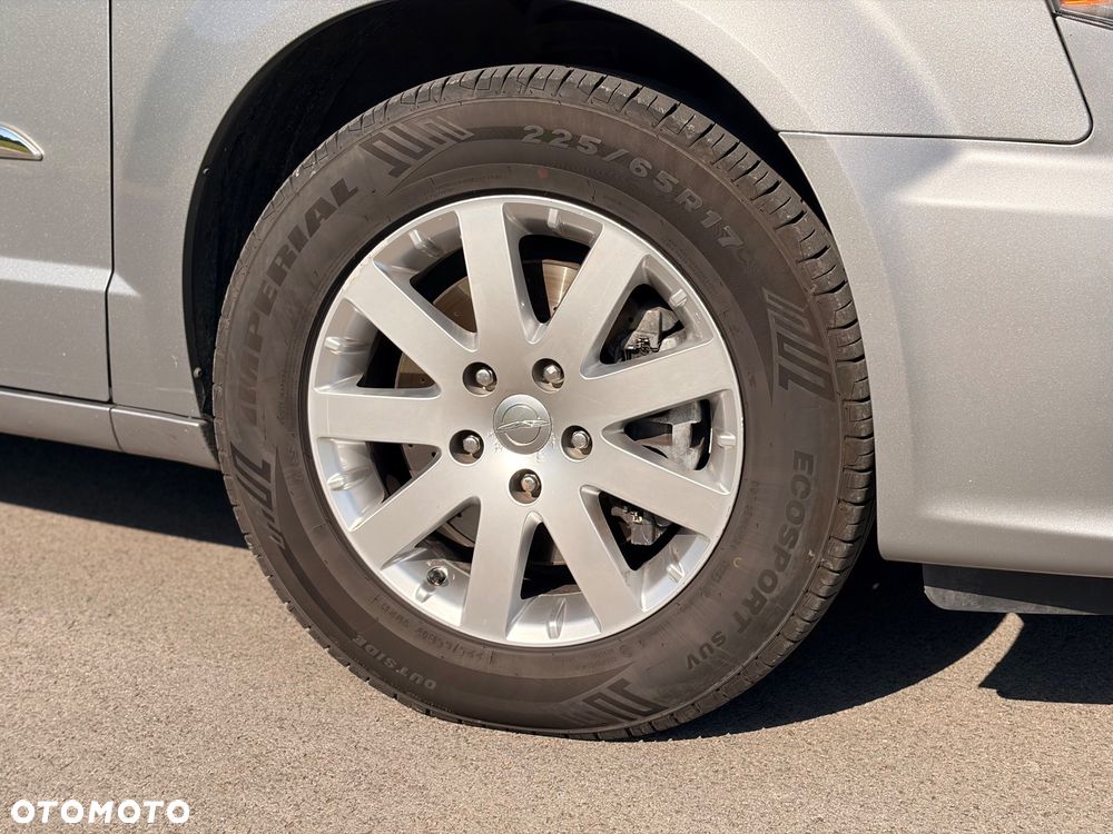 Chrysler Town & Country - 18