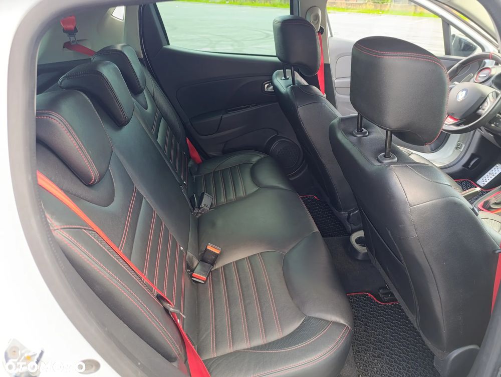 Renault Clio TCe 200 EDC Sport R.S - 18