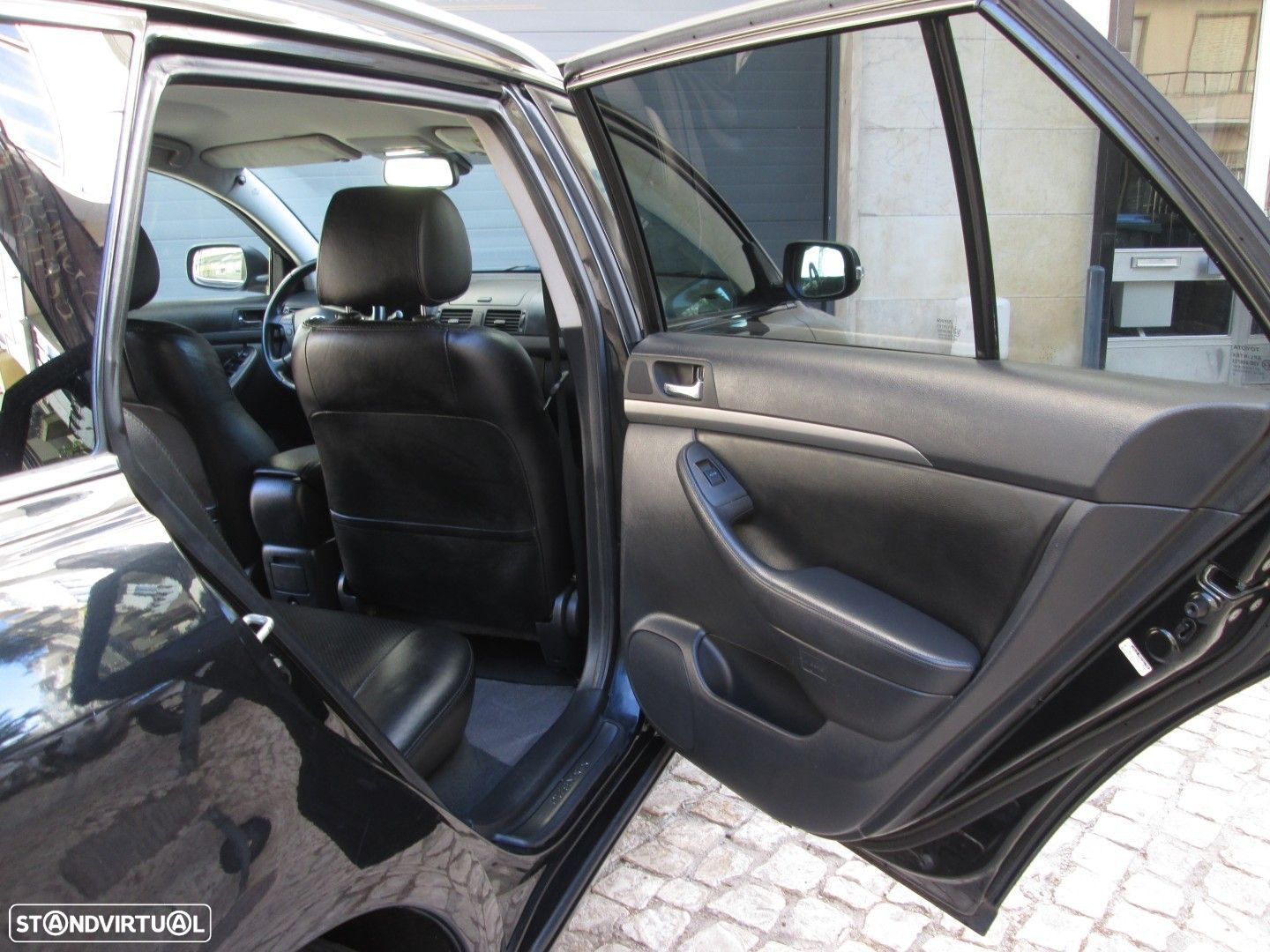 Toyota Avensis SW 2.0 D-4D Sol+GPS - 16