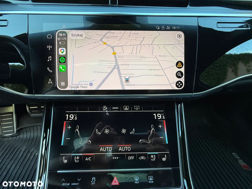 Audi S8 - 24