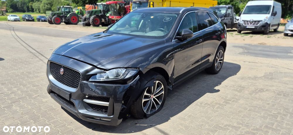 Jaguar F-Pace - 3
