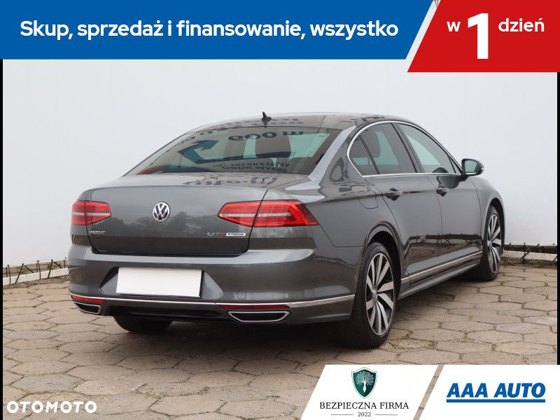 Volkswagen Passat - 6