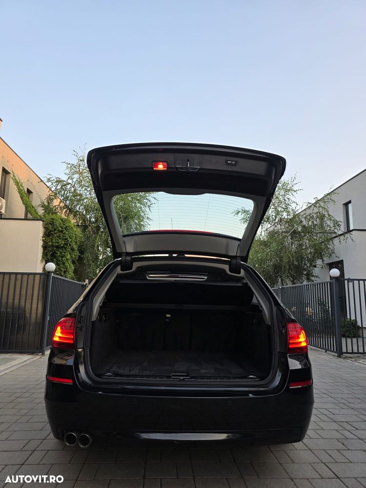 BMW Seria 5 520d AT - 13