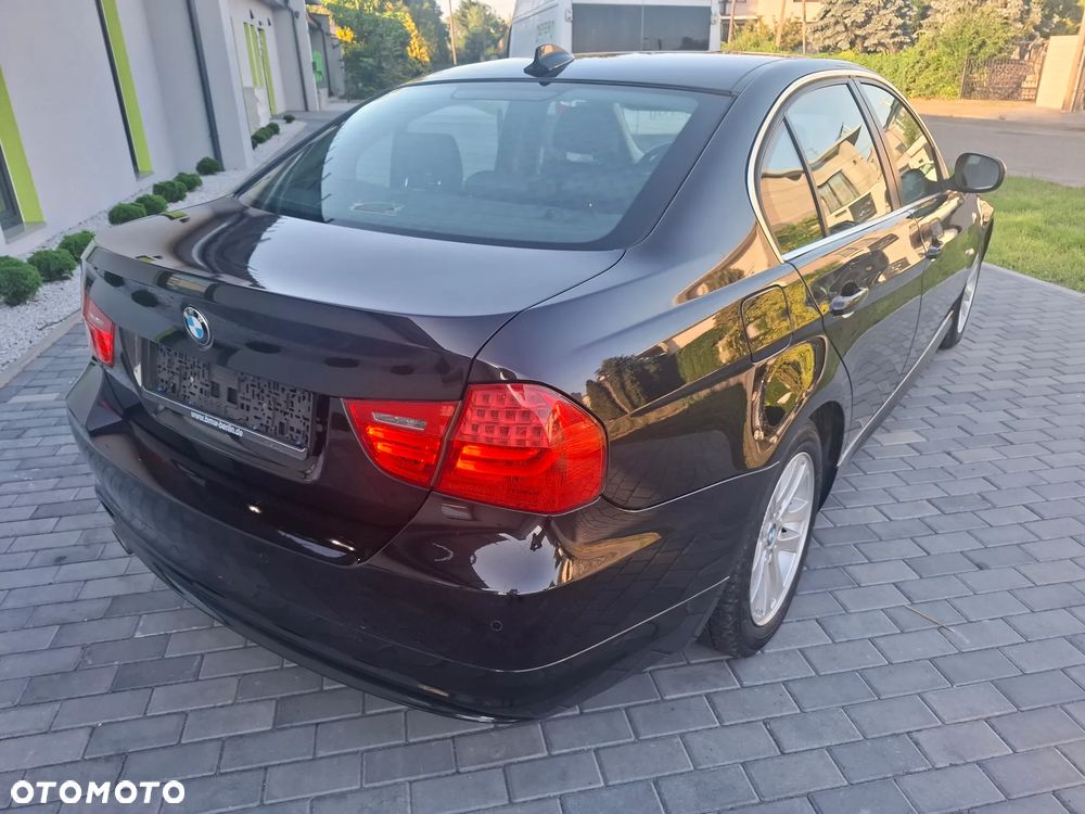 BMW Seria 3 320d xDrive - 4