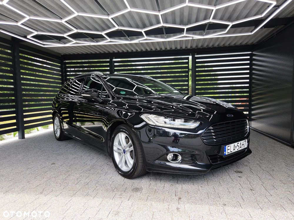 Ford Mondeo - 38