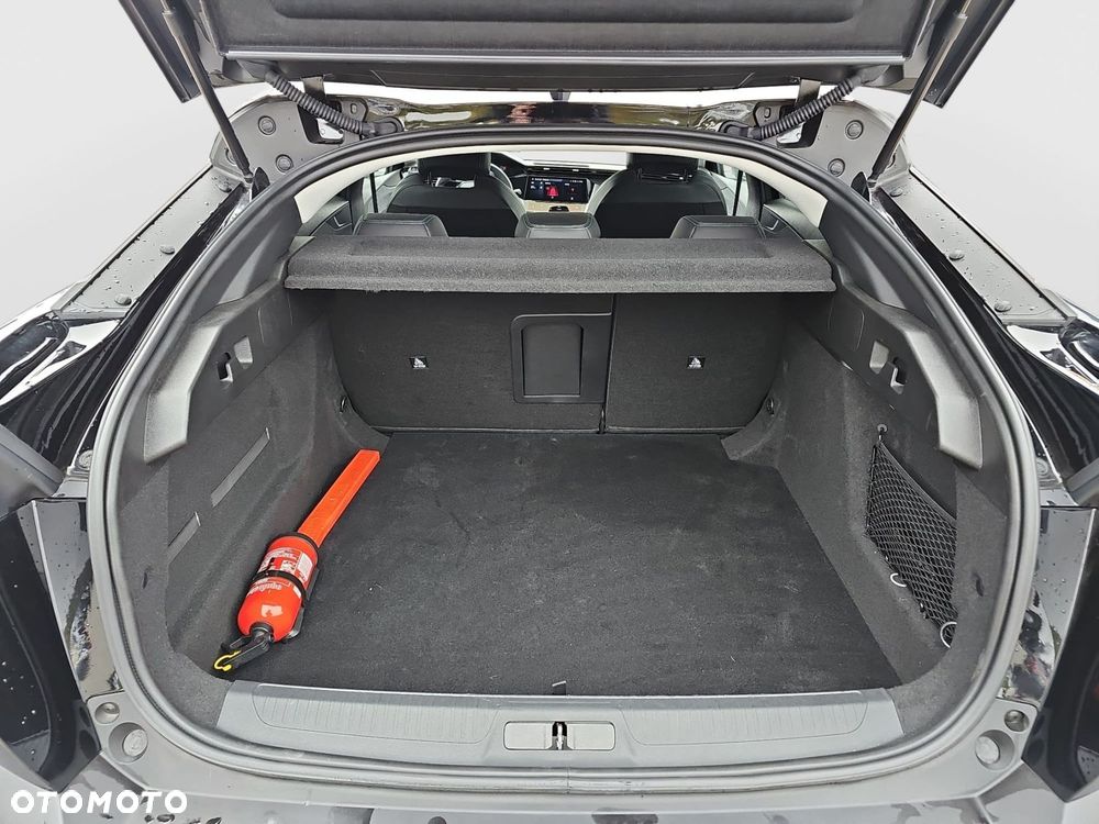 Peugeot 408 - 27