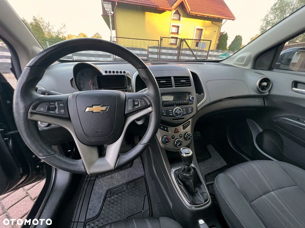 Chevrolet Aveo 1.4 LTZ S/S - 21