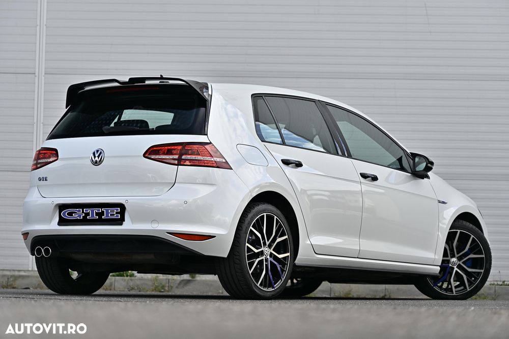 Volkswagen Golf - 37
